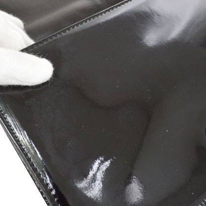 CHANEL 2001 Patent Leather Clutch 02755