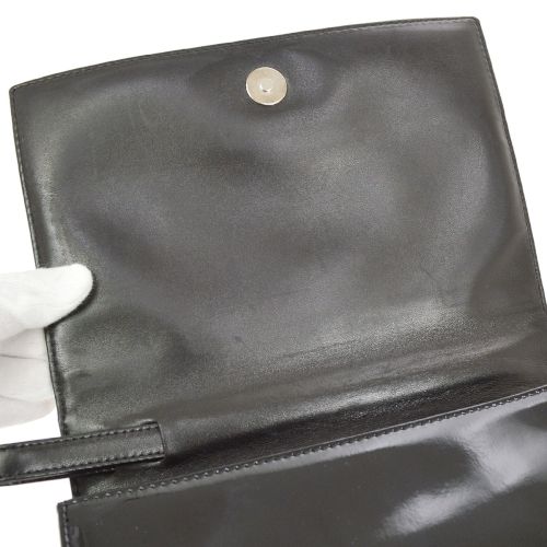 CHANEL 2001 Patent Leather Clutch 02755