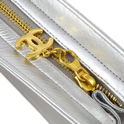 CHANEL 1996-1997 Clutch Hand Bag Silver ao26611
