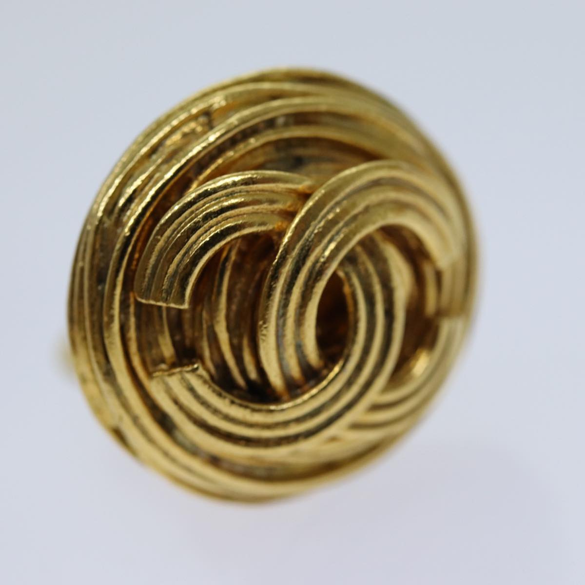 Chanel COCO Mark Earring Gold Tone CC Auth ar11595B