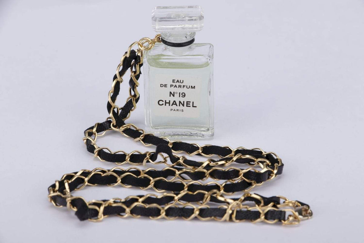 Chanel N_19 Perfume Necklace GHW 60cm