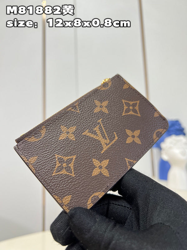 Franco Shops - Louis Vuittons  - 15717