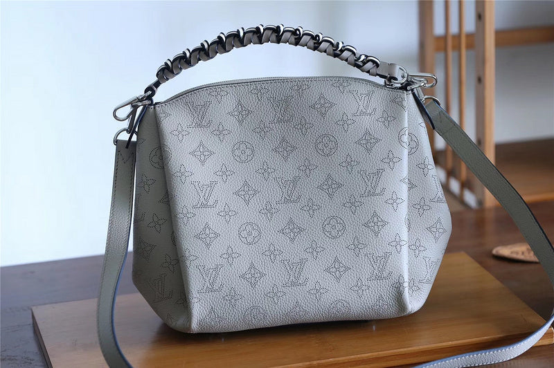 The Franco Shops - Louis Vuittons  - 7910