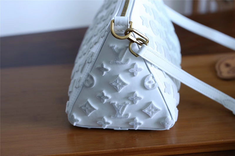 Franco Shops - Louis Vuittons  - 10420
