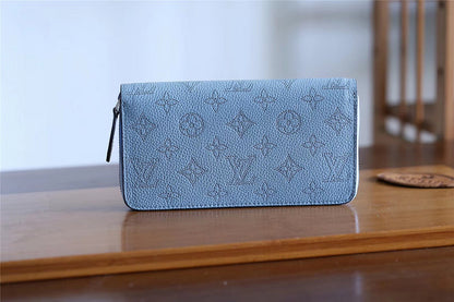Franco Shops - Louis Vuittons  - 9417