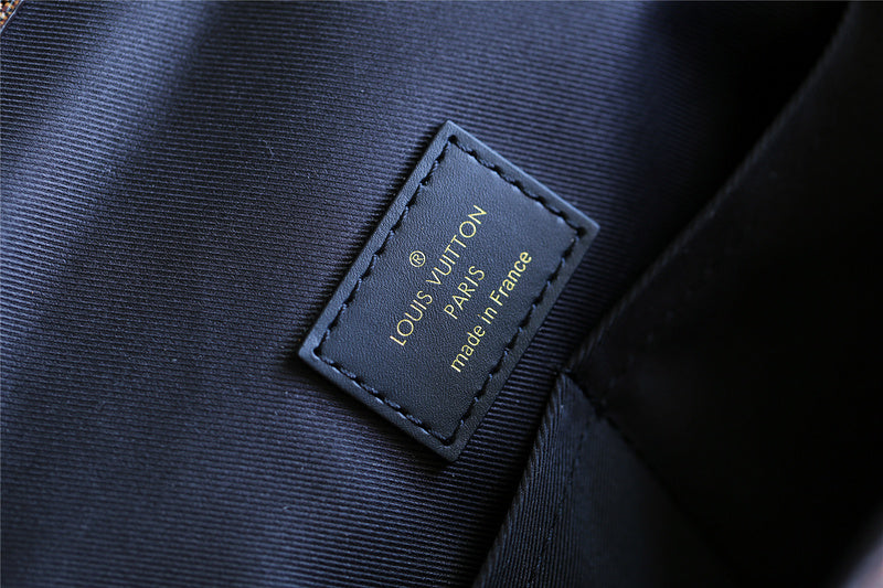 The Franco Shops - Louis Vuittons  - 7987