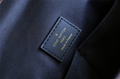 The Franco Shops - Louis Vuittons  - 7987