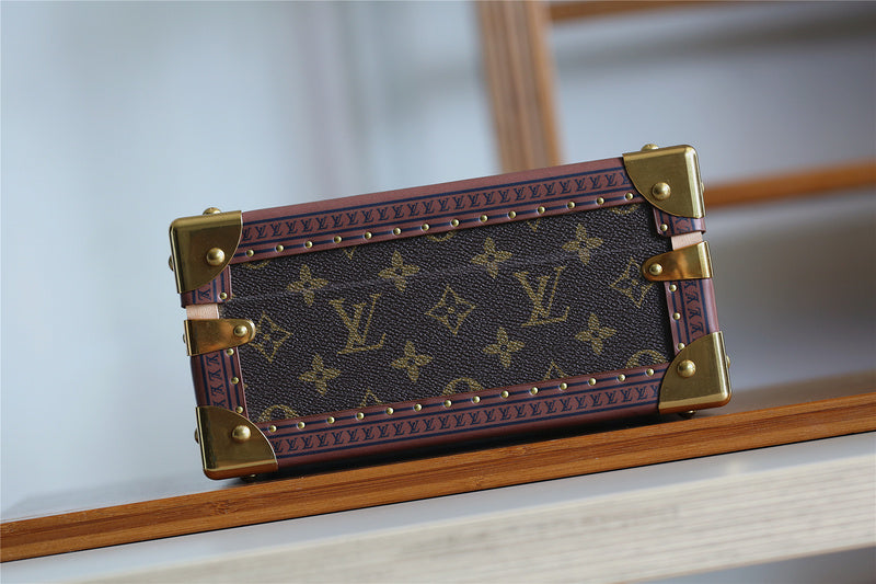 Franco Shops - Louis Vuittons  - 9539