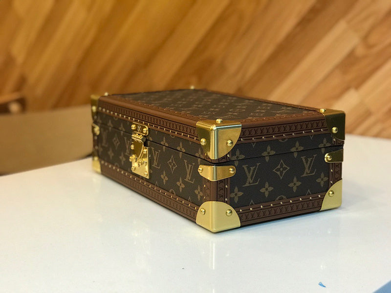 Franco Shops - Louis Vuittons  - 9499