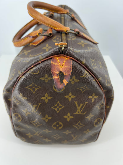 Handbag Luxury Designer By Louis Vuitton  Size: Medium