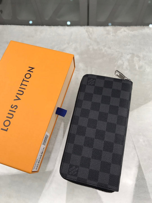 Franco Shops - Louis Vuittons  - 10861