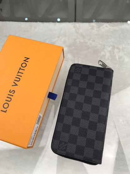 Franco Shops - Louis Vuittons  - 10861