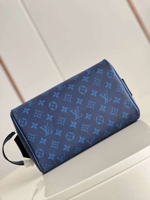 The Franco Shops - Louis Vuittons  - 12086