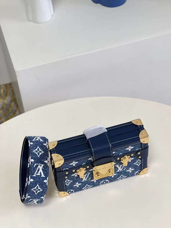 The Franco Shops - Louis Vuittons  - 12050