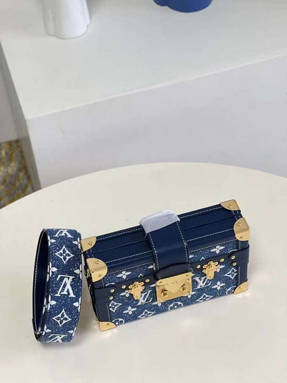 The Franco Shops - Louis Vuittons  - 12050
