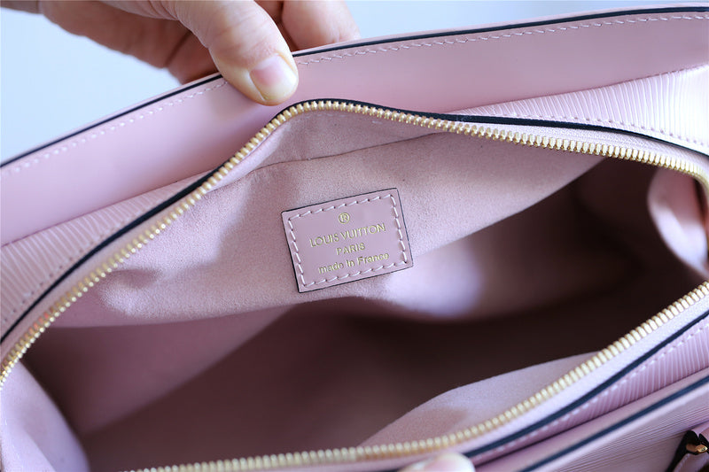The Franco Shops - Louis Vuittons  - 7981