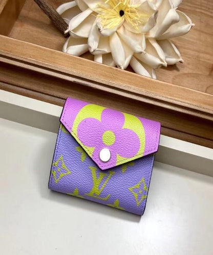 Louis Vuitton Summer 2019 Zoé Wallet Monogram Canvas Pink / Lila