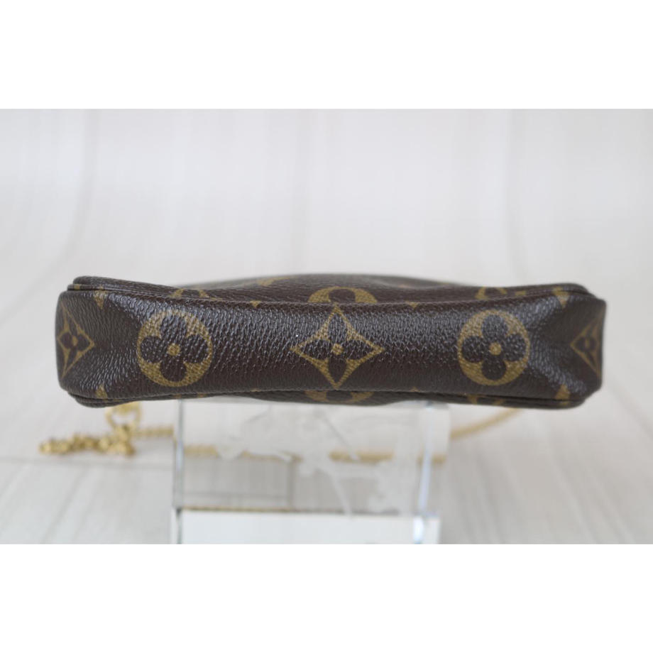 Rank A ｜     LV Monogram Mini Pochette Accessoir    ｜082608