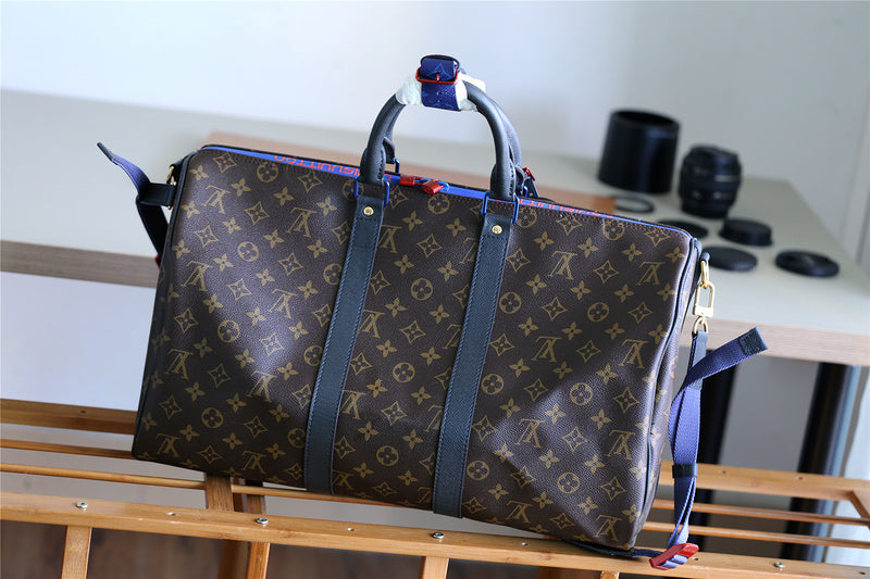 Franco Shops - Louis Vuittons  - 9444