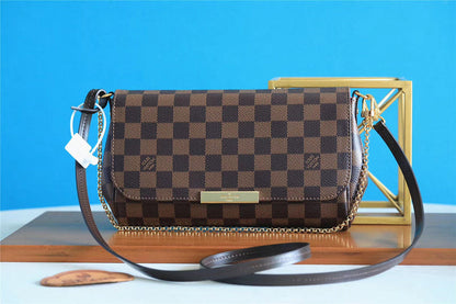 The Franco Shops - Louis Vuittons  - 7748