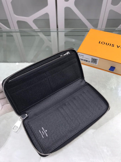 Franco Shops - Louis Vuittons  - 10861