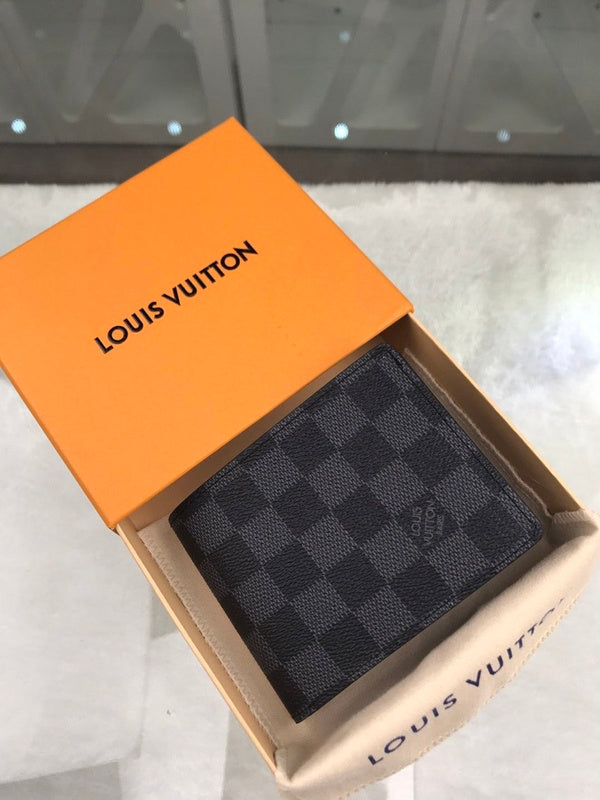 Franco Shops - Louis Vuittons  - 10970