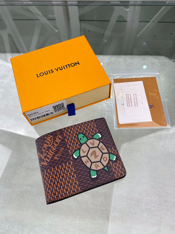 Franco Shops - Louis Vuittons  - 10949