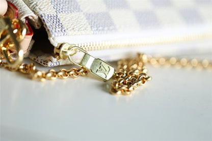 Franco Shops - Louis Vuittons  - 9377