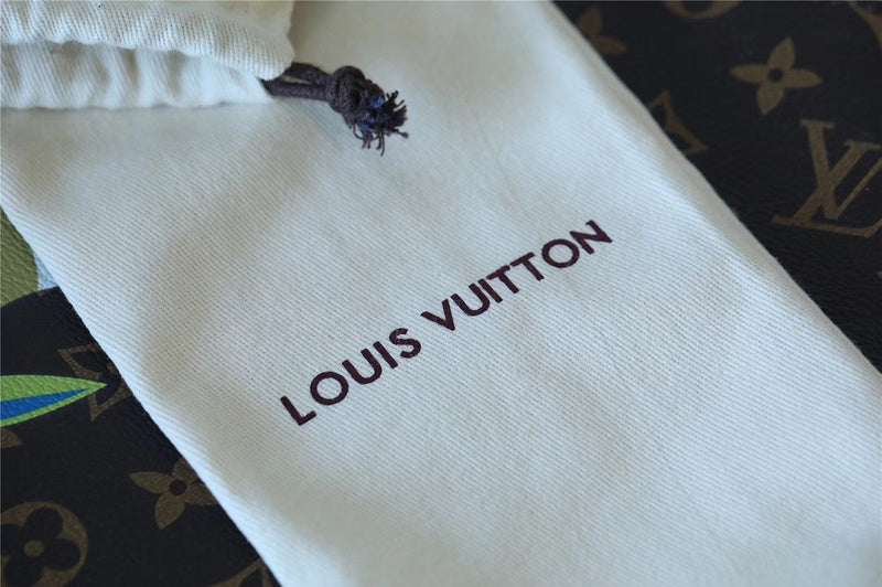 Franco Shops - Louis Vuittons  - 9302