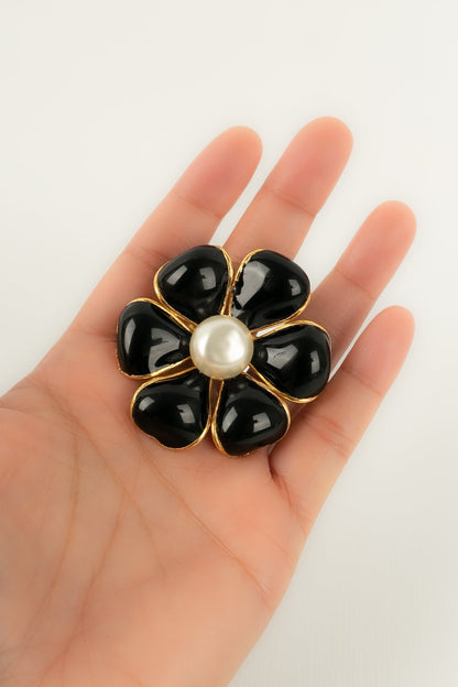 Broche cam√©lia Chanel Automne