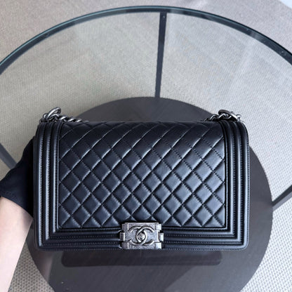 Chanel Boy New Medium - 28CM Quilted Lambskin Black Ruthenium Silver Hardware Series 21