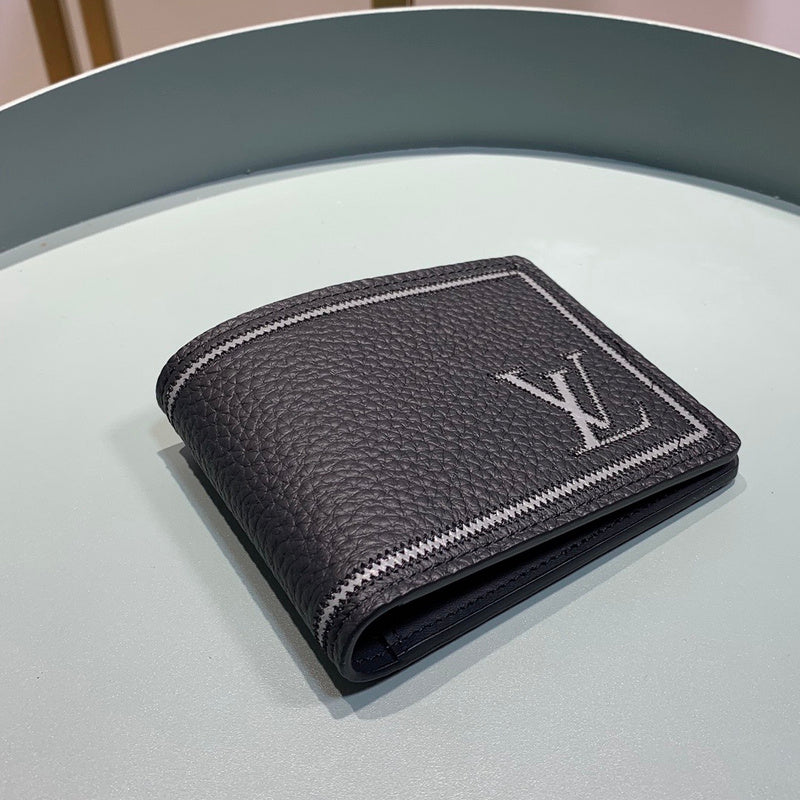 Franco Shops - Louis Vuittons  - 10958