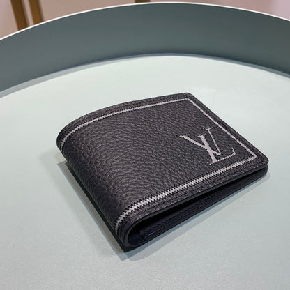 Franco Shops - Louis Vuittons  - 10958