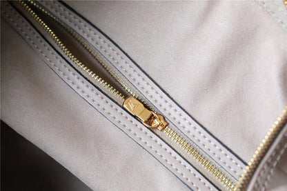 Franco Shops - Louis Vuittons  - 9427