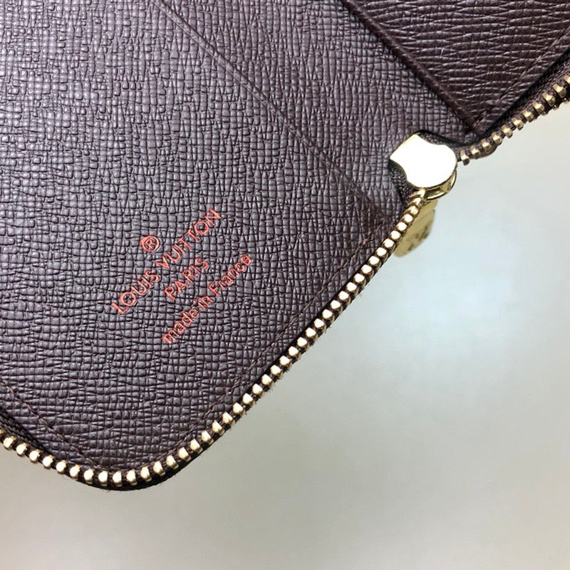 Franco Shops - Louis Vuittons  - 10883