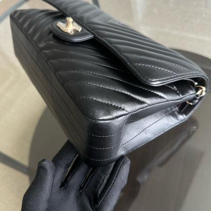 Balance 1 of Medium Double Flap 25CM Chevron Lambskin Black GHW No 24