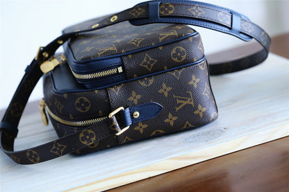 Franco Shops - Louis Vuittons  - 10502