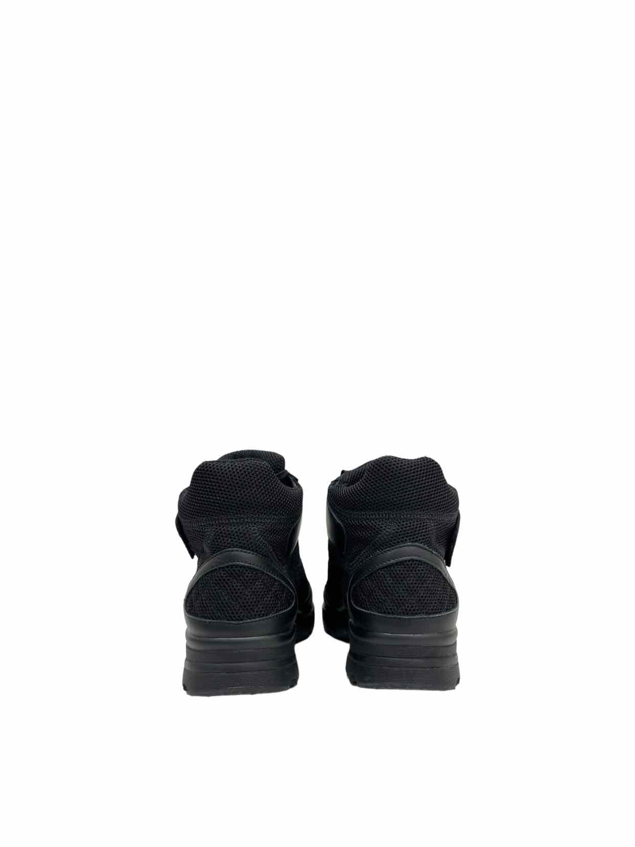 CHANEL Hi Top Black Size EU 36 Sneakers