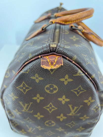 Handbag Luxury Designer By Louis Vuitton  Size: Medium