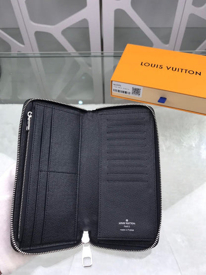 Franco Shops - Louis Vuittons  - 10861