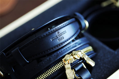 Franco Shops - Louis Vuittons  - 9397