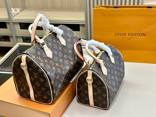 Franco Shops - Louis Vuittons  - 15047