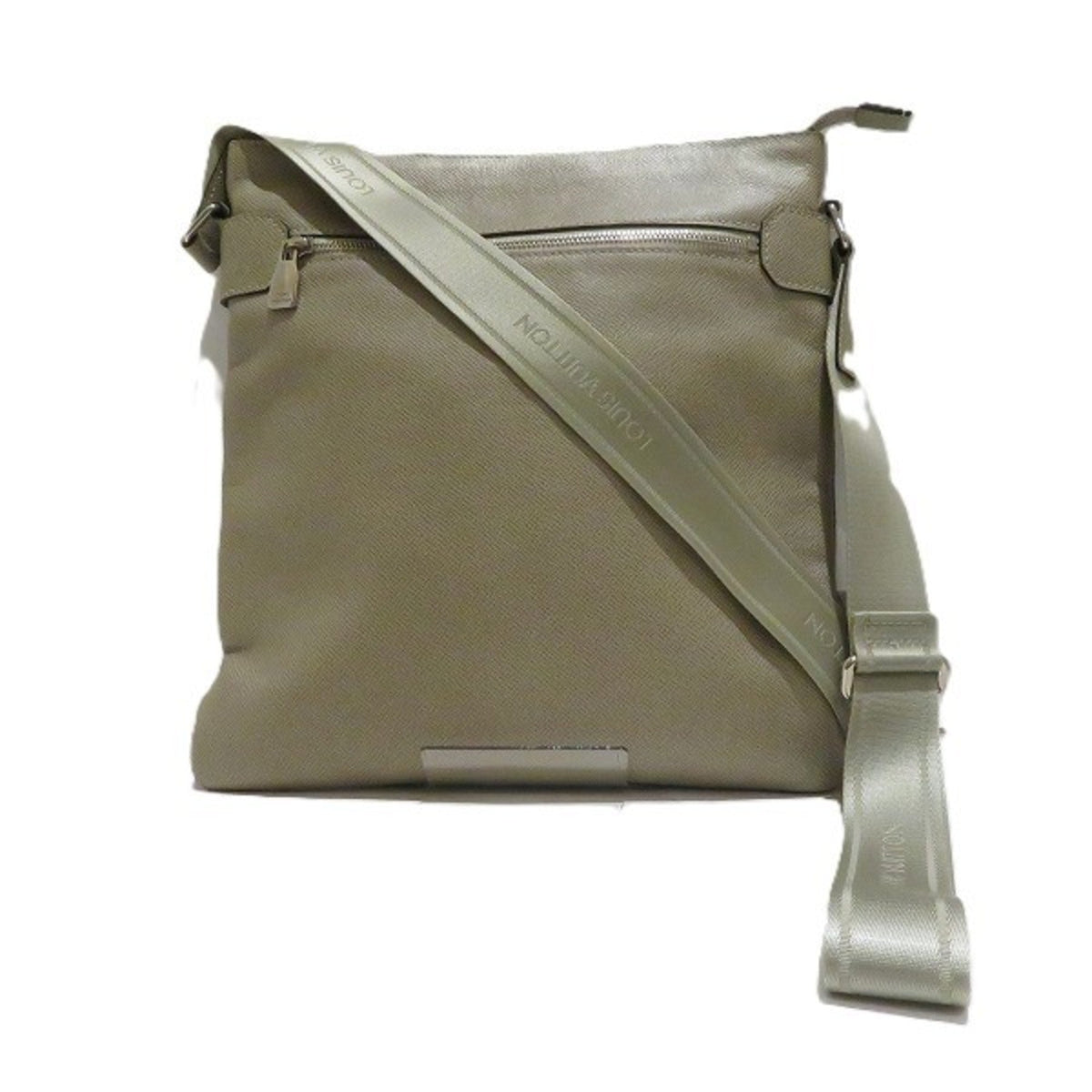 Louis Vuitton Taiga  Taiga Leather Shoulder Bag