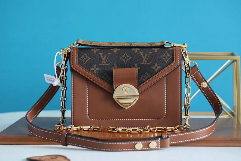 The Franco Shops - Louis Vuittons  - 7742