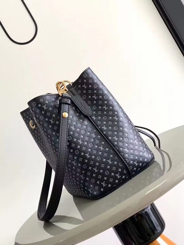 Franco Shops - Louis Vuittons  - 15272