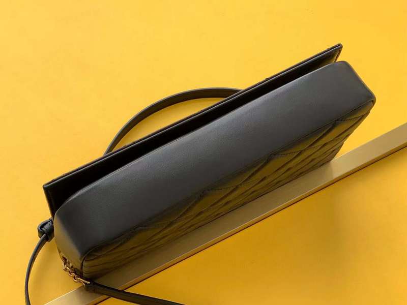 Yves Saint Laurent - Bags