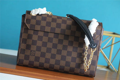 The Franco Shops - Louis Vuittons  - 7824