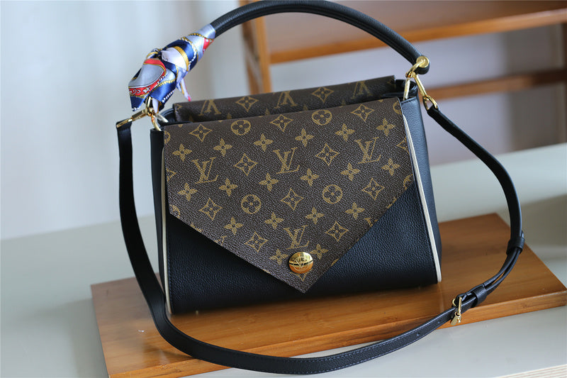 The Franco Shops - Louis Vuittons  - 7945