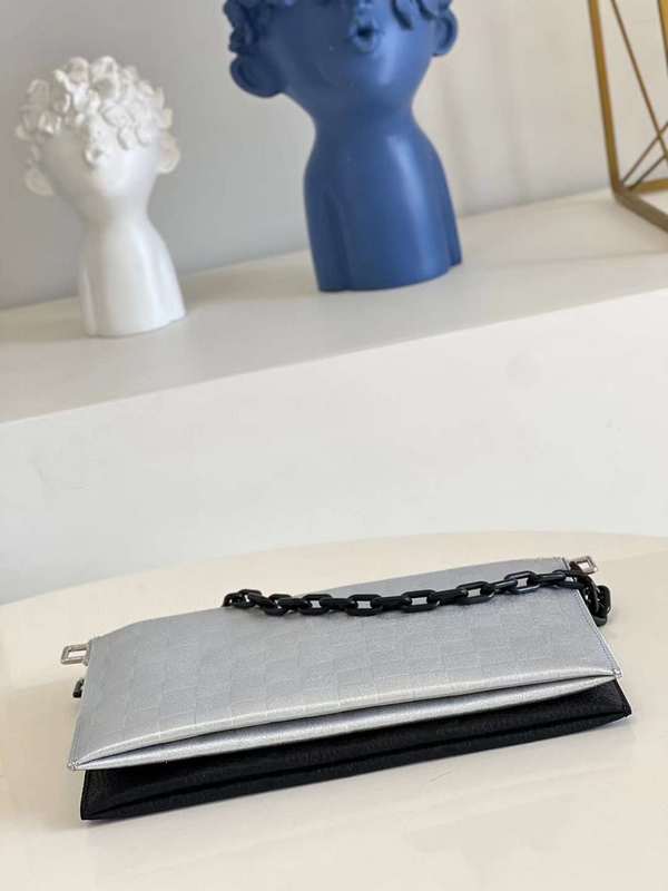 The Franco Shops - Louis Vuittons  - 12026