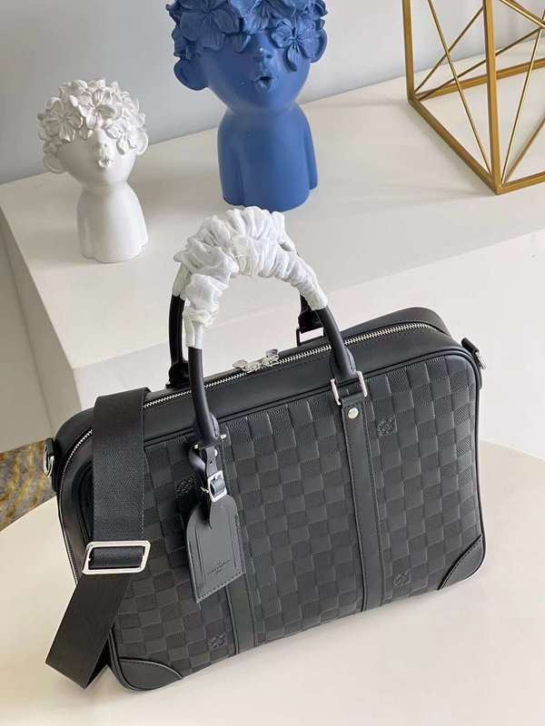 The Franco Shops - Louis Vuittons  - 12087